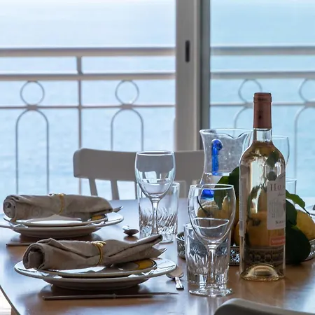 Suquet Sea View & Access דירה *